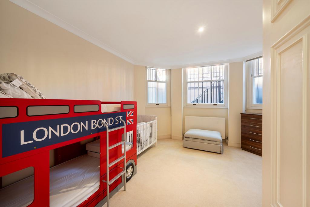 Apartment in London - More