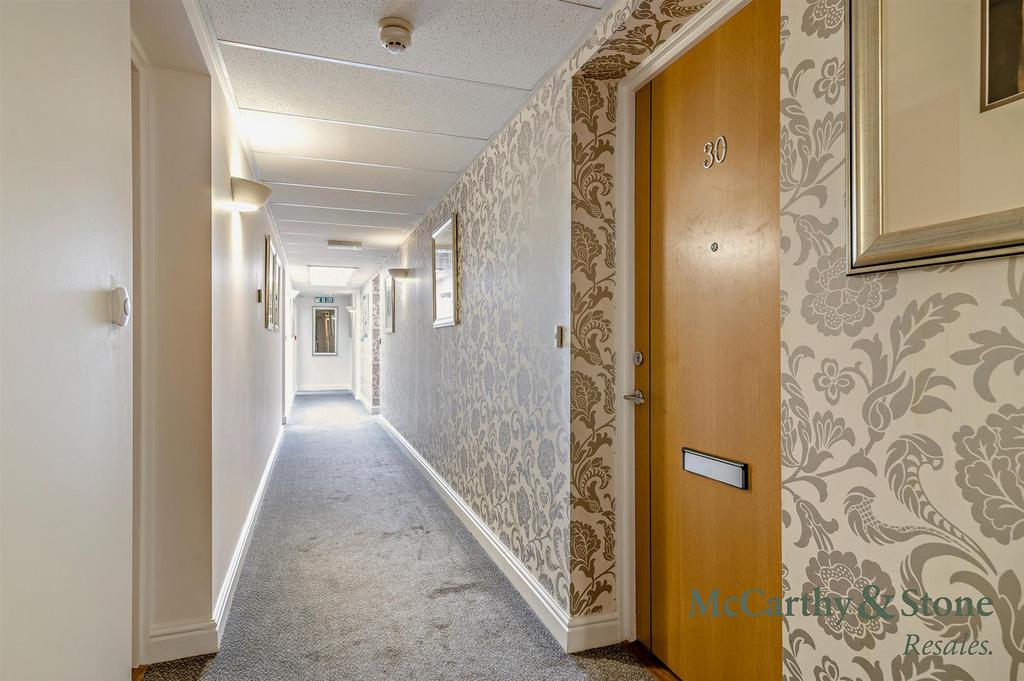 Apartment in Bristol - More