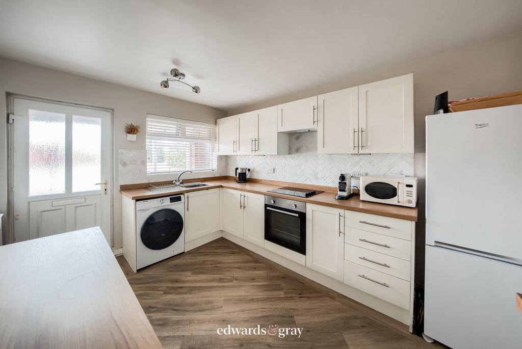 Apartment in Castle Bromwich - View 4