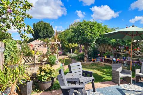 4 bedroom semi-detached house for sale, Stanton Road, Regents Park