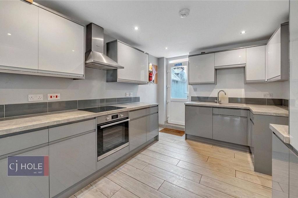 Apartment in Somerset - View 4