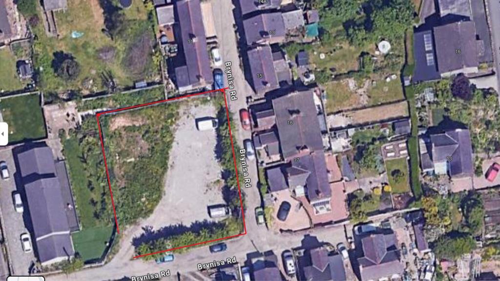 Brynisa Road, Wrexham LL11 - View 2