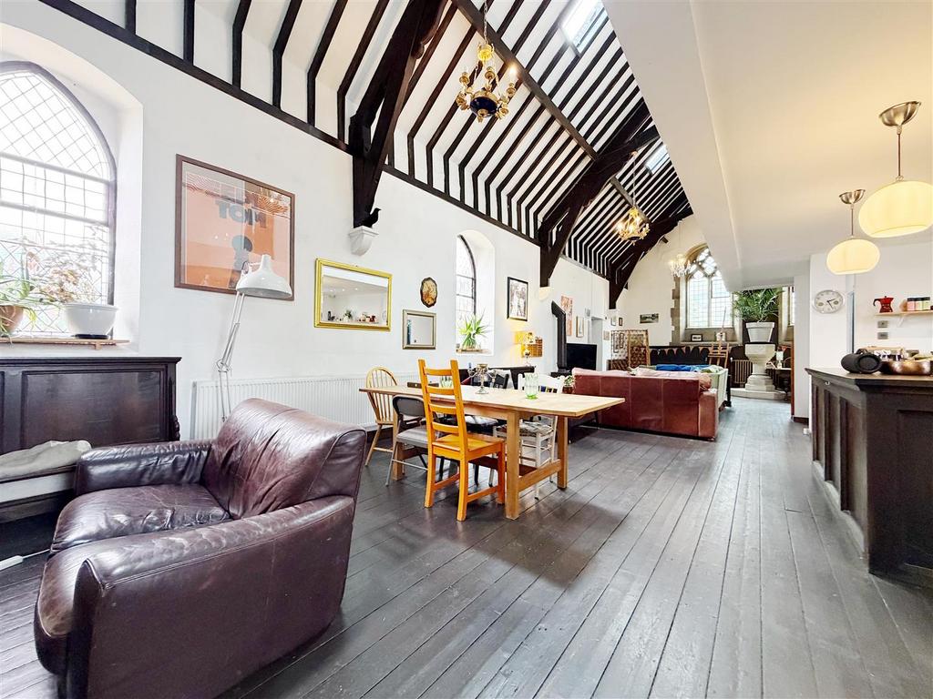 House in Wrexham, Broughton - View 4
