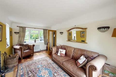 4 bedroom detached house for sale, Kingsmills Road, Wrexham LL13