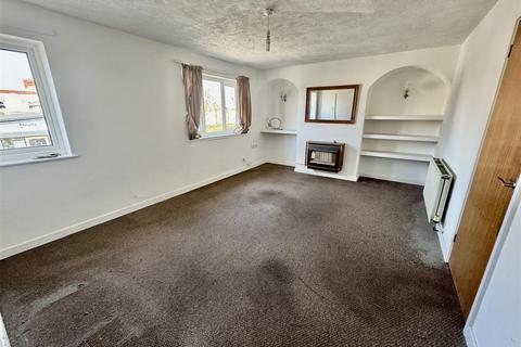 1 bedroom apartment for sale, Trinity Close, Wrexham LL14