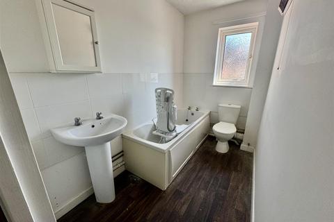 1 bedroom apartment for sale, Trinity Close, Wrexham LL14