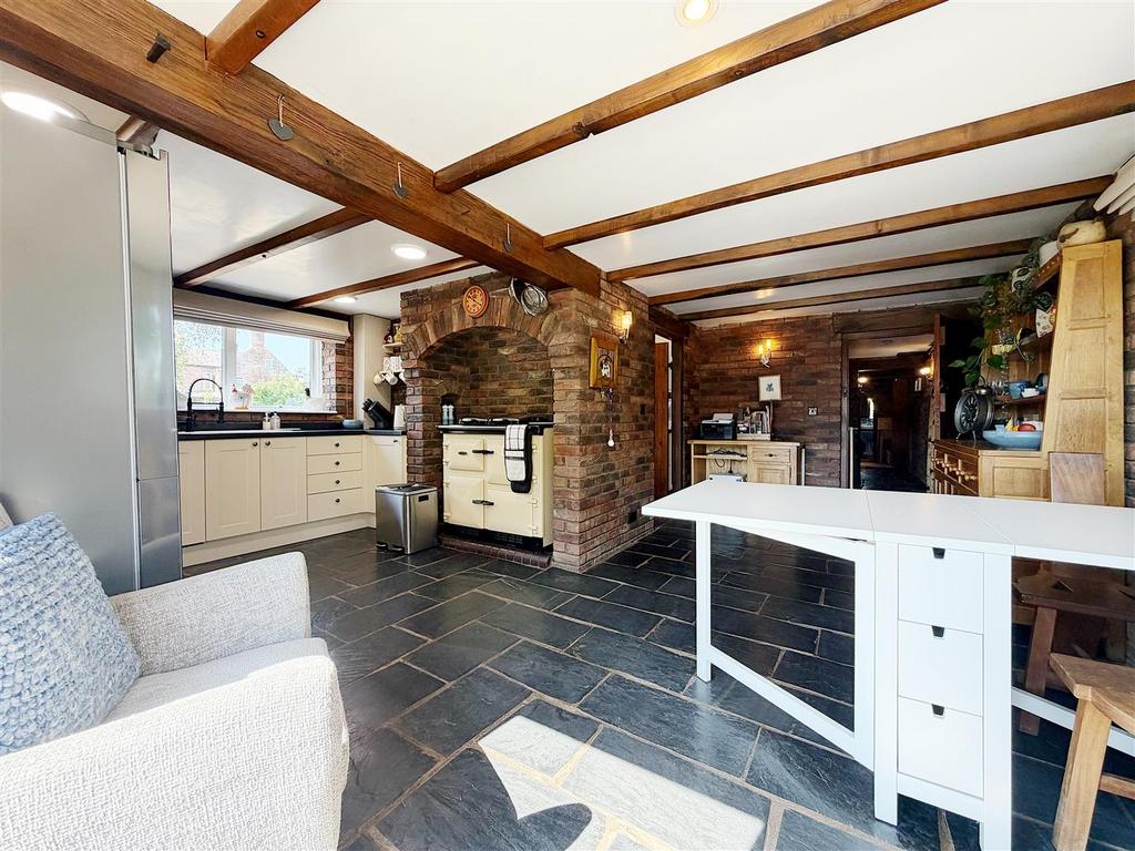 House in Whitchurch - View 5