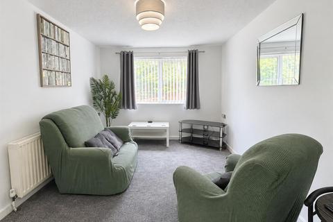 1 bedroom flat to rent, Stockwell Grove, Wrexham LL13