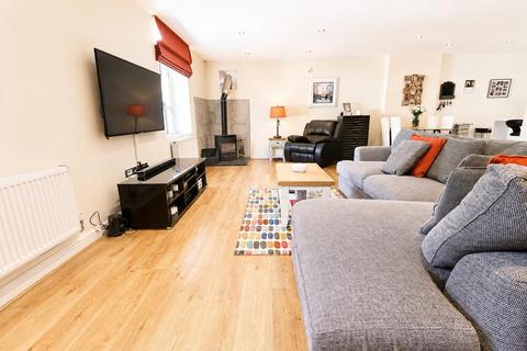 2 bedroom apartment for sale, Christleton Road, Chester CH3