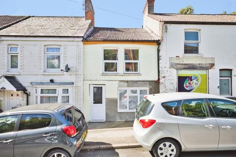 2 bedroom terraced house for sale, Eastland Road, Yeovil