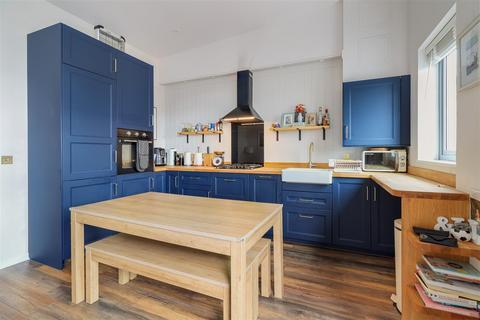 2 bedroom flat for sale, Rustat Avenue, Cambridge CB1