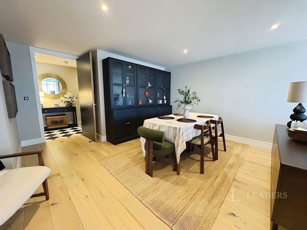 Apartment in Cambridgeshire - View 4