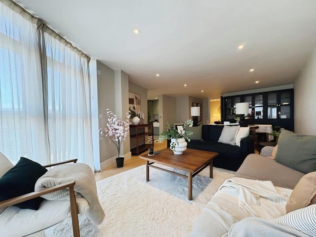 Apartment in Cambridgeshire - More