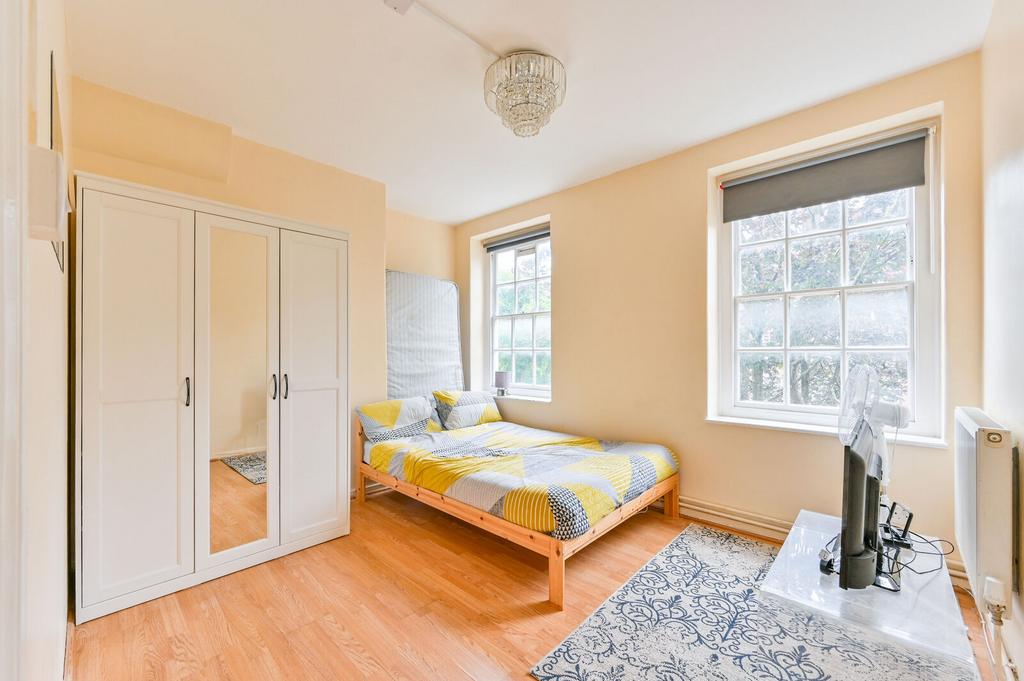 Apartment in London - View 3
