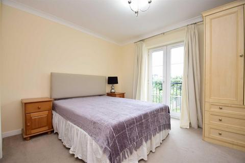2 bedroom apartment to rent, Regents Riverside, Brigham Road, Reading