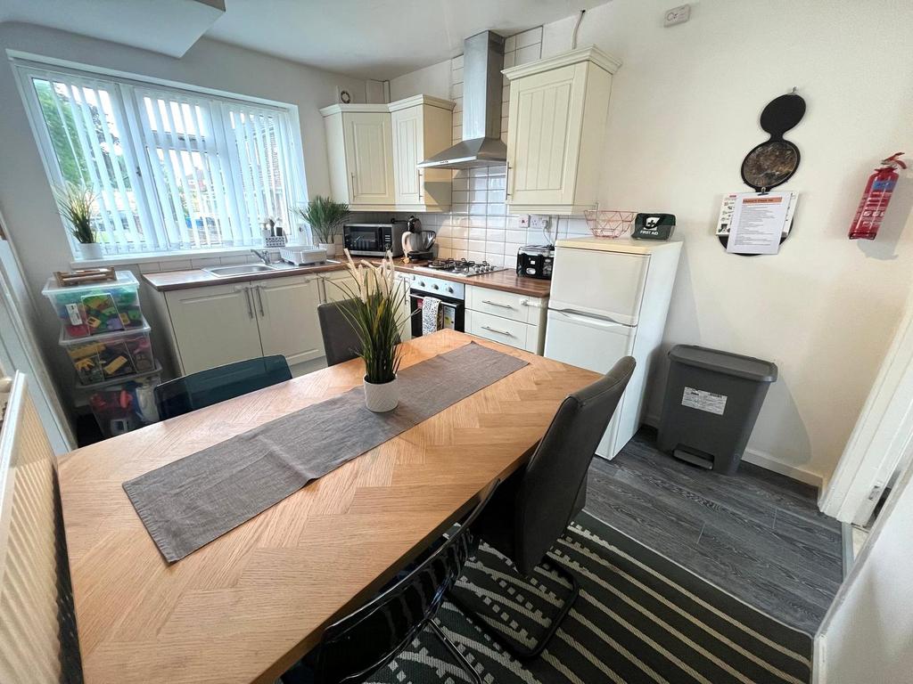 House in Salford, Greater Manchester - View 4