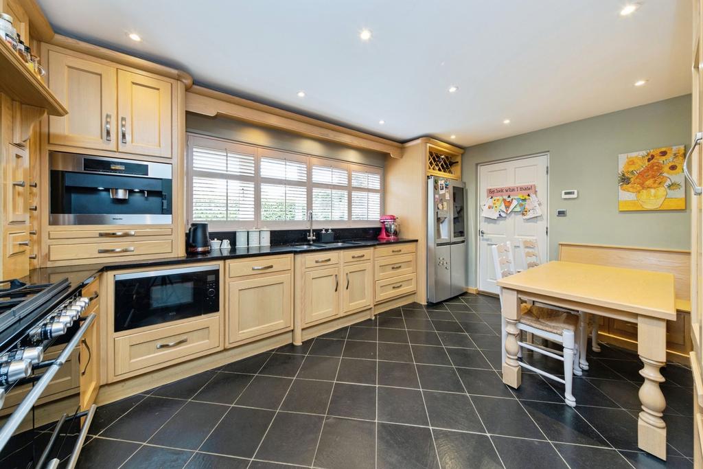 House in Tonbridge and Malling, Kent - View 2