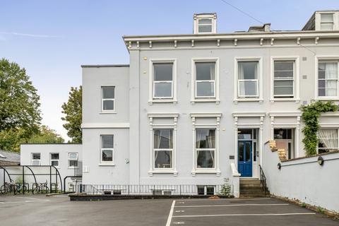 2 bedroom apartment for sale, Hales Road, Gloucestershire GL52