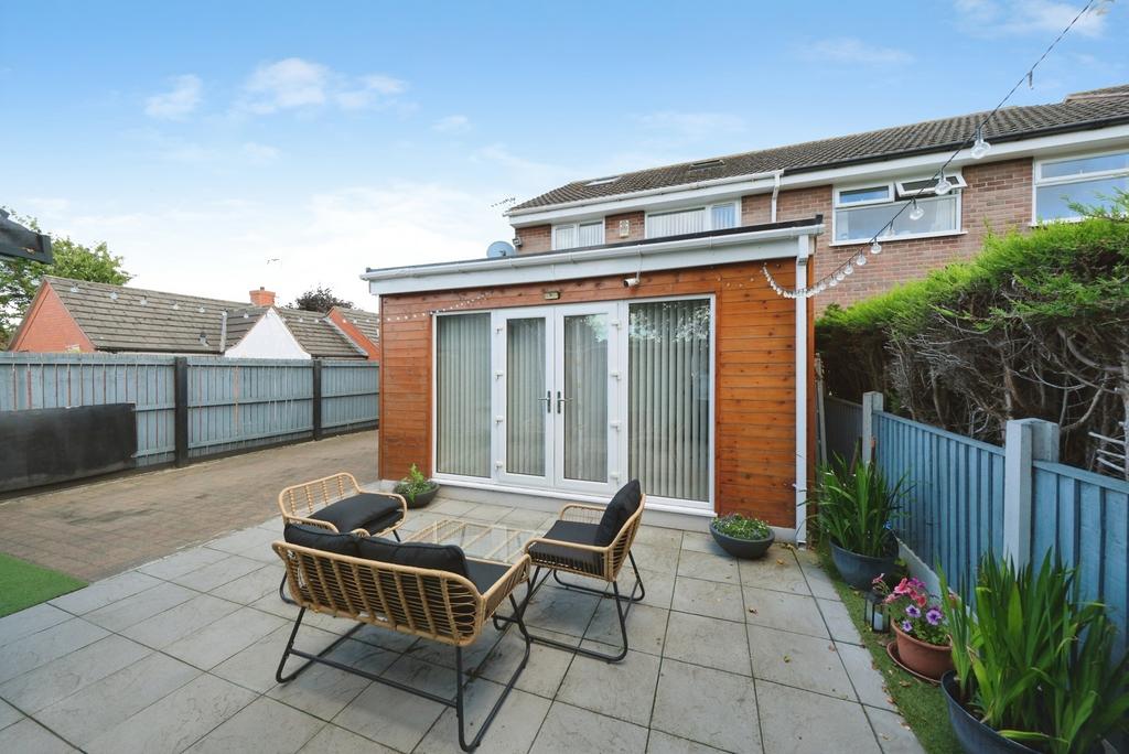 House in Nottingham - View 4