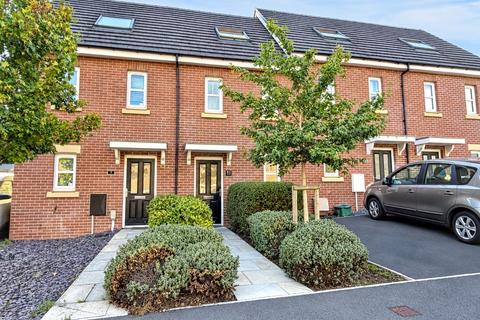 3 bedroom terraced house for sale, Bowcott Avenue, Abergavenny NP7