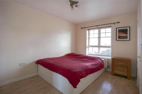 2 bedroom flat for sale, Malmesbury Park Road, Bournemouth BH8