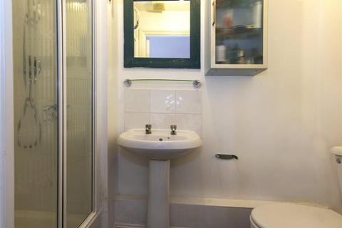 2 bedroom flat for sale, Malmesbury Park Road, Bournemouth BH8