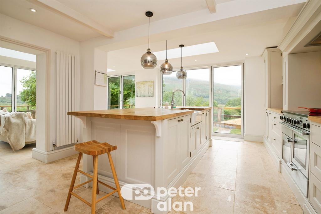 House in Pontypool - View 5