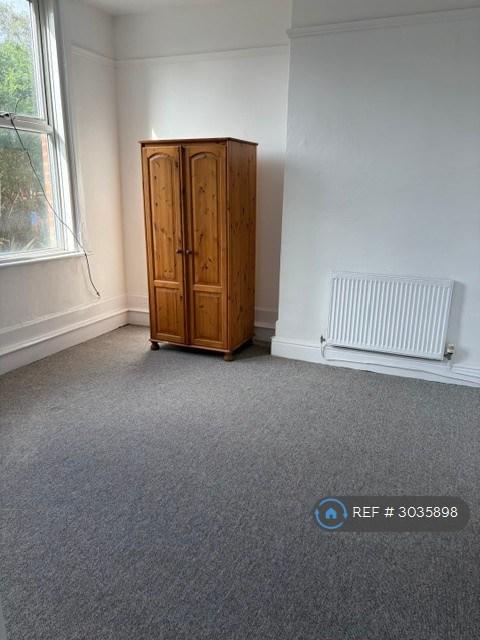 Apartment in Manchester - View 5