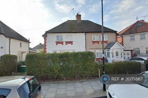 1 bedroom in a house share to rent, May Gardens, Wembley, HA0