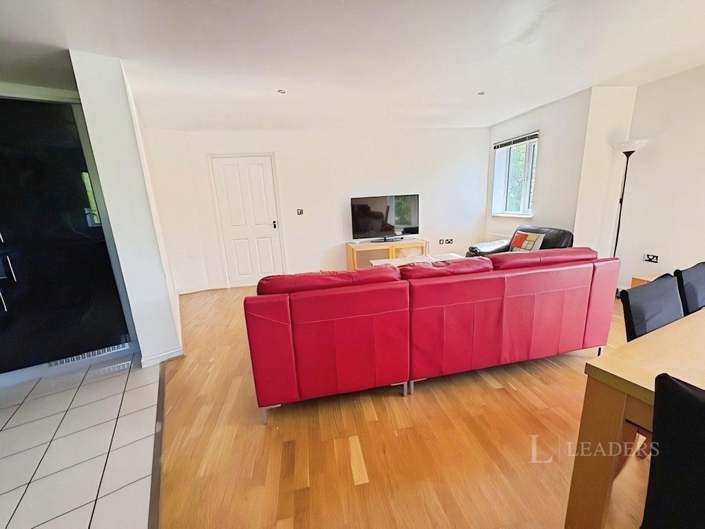 Apartment in Cambridgeshire - More
