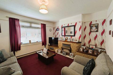 3 bedroom semi-detached house for sale, 18 Richmond Avenue, Chadderton, OL9 8LQ