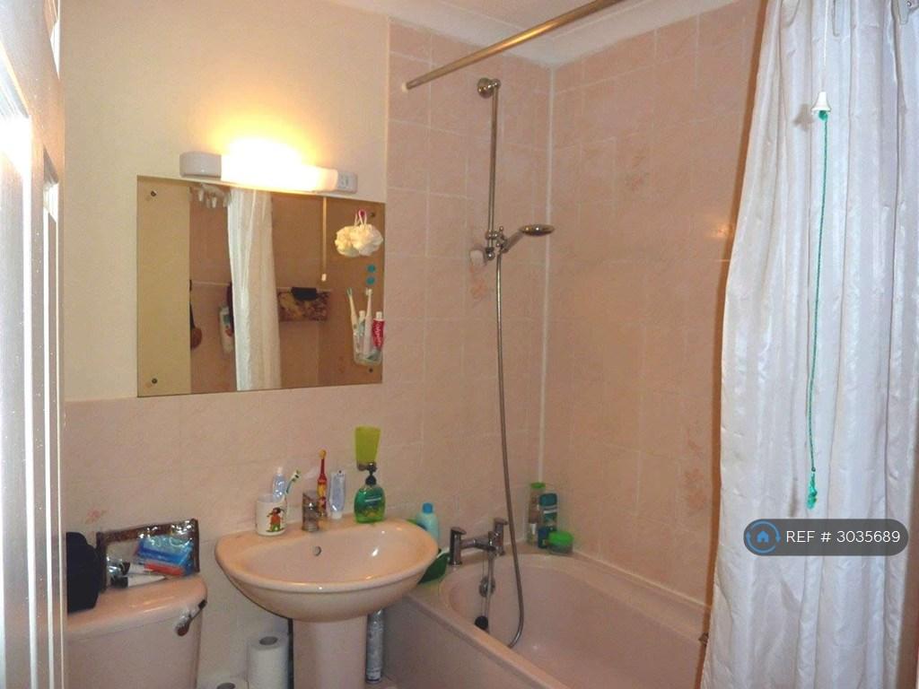 Apartment in Reading - More