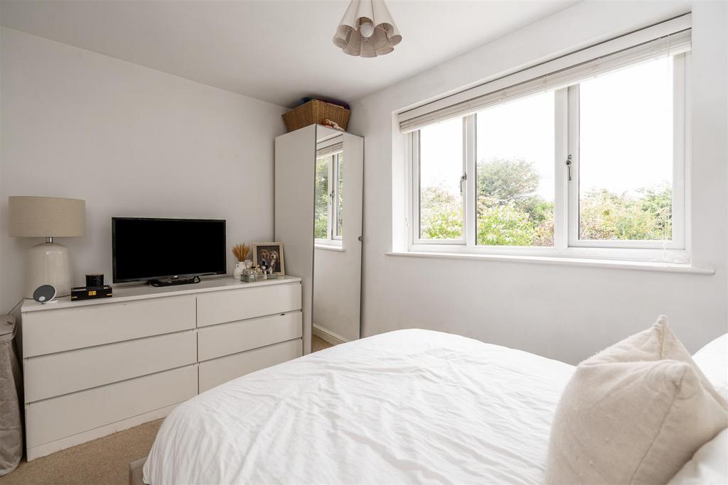 House in Solihull - More