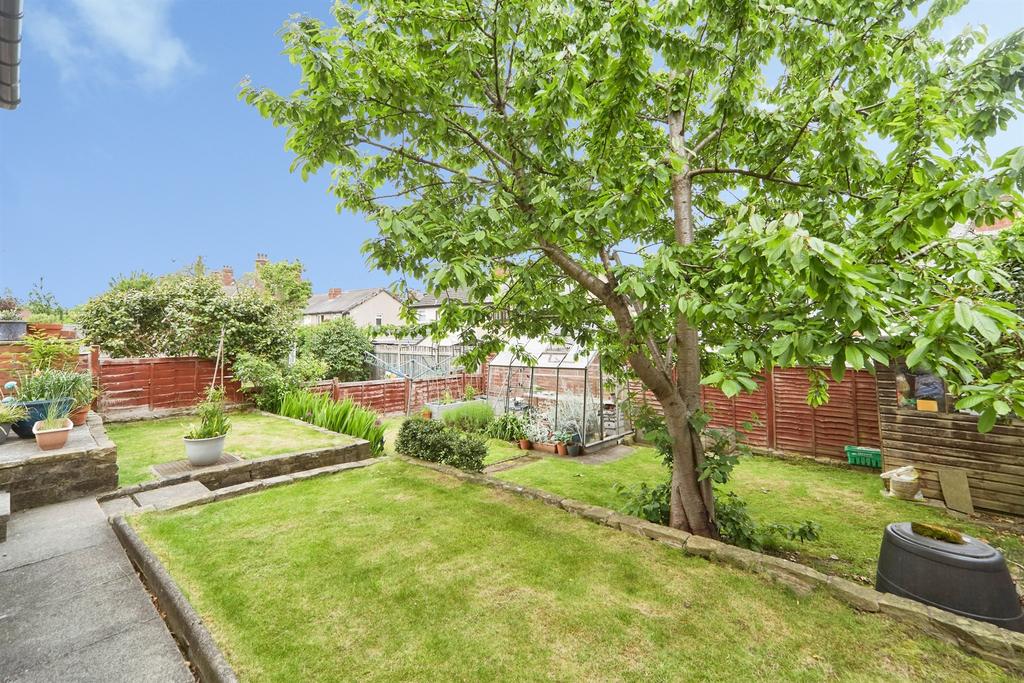 House in Leeds, West Yorkshire - View 3
