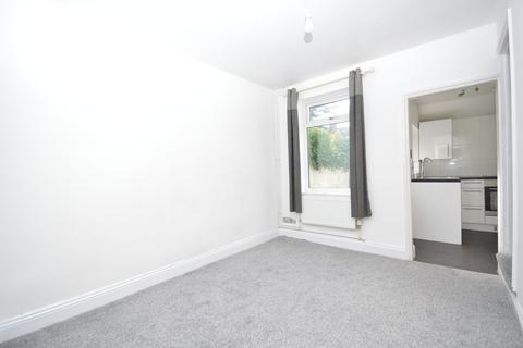 2 bedroom terraced house to rent, Havelock Street, KETTERING, NN16