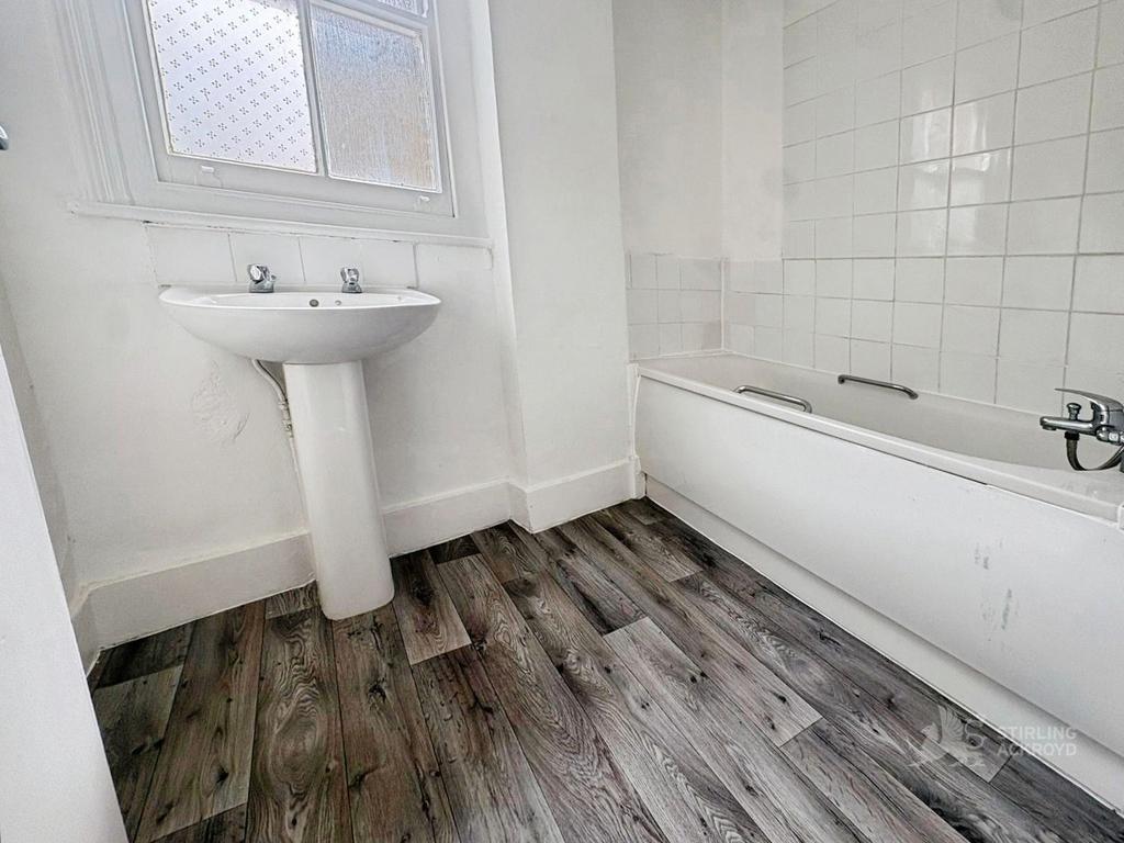 Apartment in Croydon - View 5