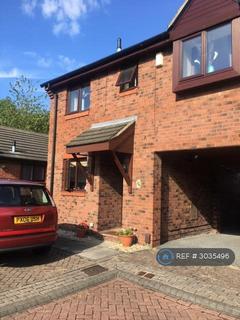 2 bedroom semi-detached house to rent, High Bank Close, Leeds, LS15