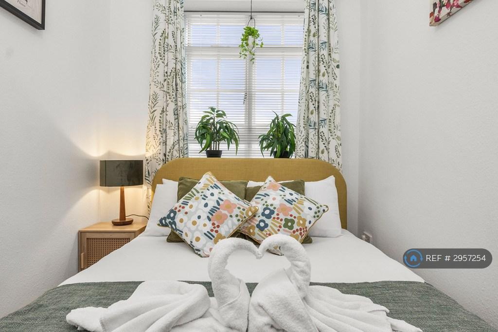 Apartment in Brighton - View 4