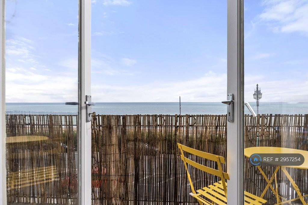 Apartment in Brighton - More