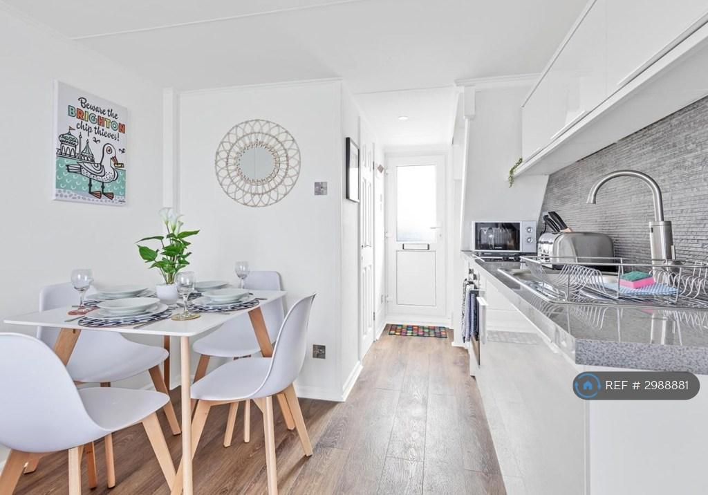 Apartment in Brighton - View 2