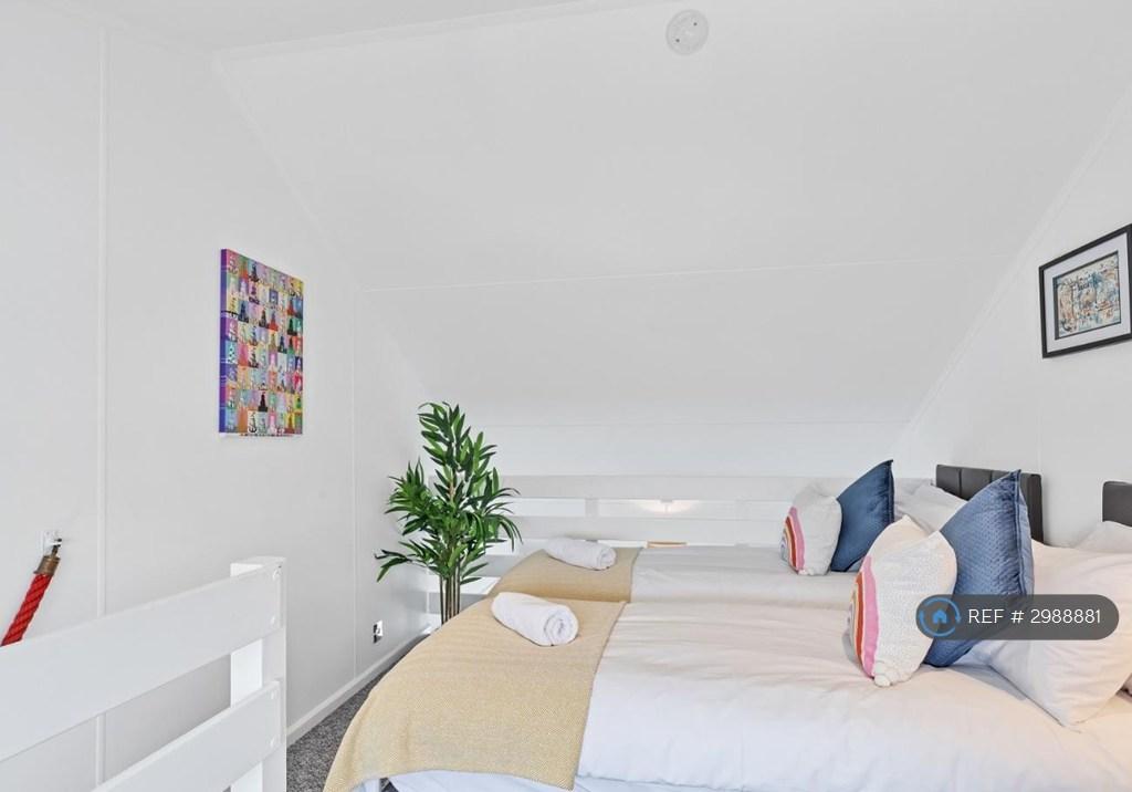 Apartment in Brighton - More