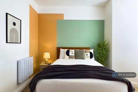 1 bedroom in a house share to rent, Walter Road, Swansea, SA1