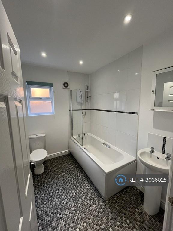 Apartment in Manchester - More