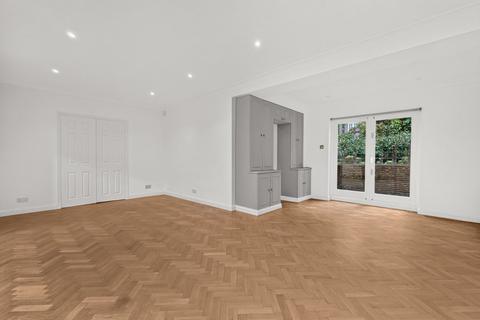 3 bedroom terraced house for sale, Regal Lane, Primrose Hill, London, NW1