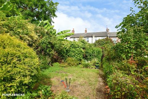 4 bedroom semi-detached house for sale, Eaton Park Road, London, N13
