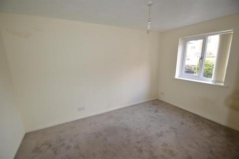 1 bedroom apartment for sale, Coopers Close, Dagenham