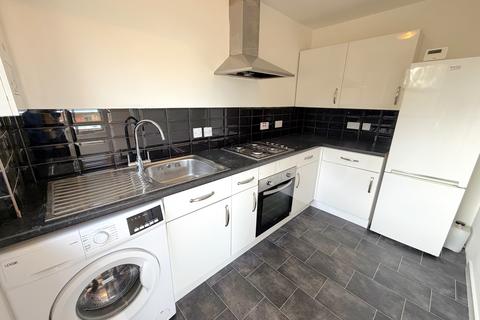2 bedroom flat to rent, Mill Road, Hamilton ML3