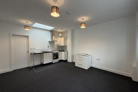 1 bedroom flat to rent, Maenafon, Llanfairpwll, Anglesey, LL61