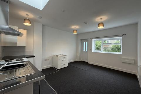 1 bedroom flat to rent, Maenafon, Llanfairpwll, Anglesey, LL61
