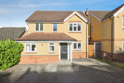 4 bedroom detached house for sale, Auber Close, Hoddesdon